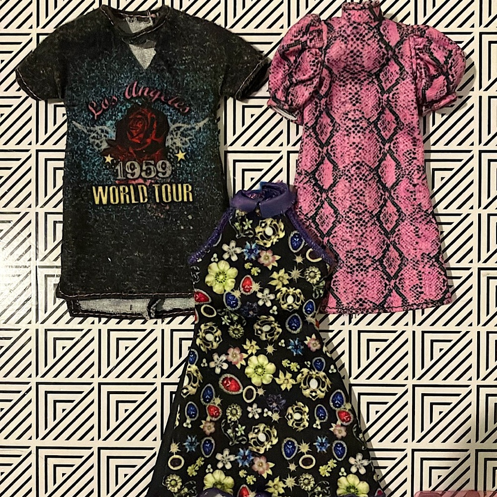 DOLL CLOTHES: THREE PIECE DRESS SET